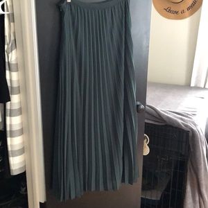Forever 21 Pleated Maxi Skirt